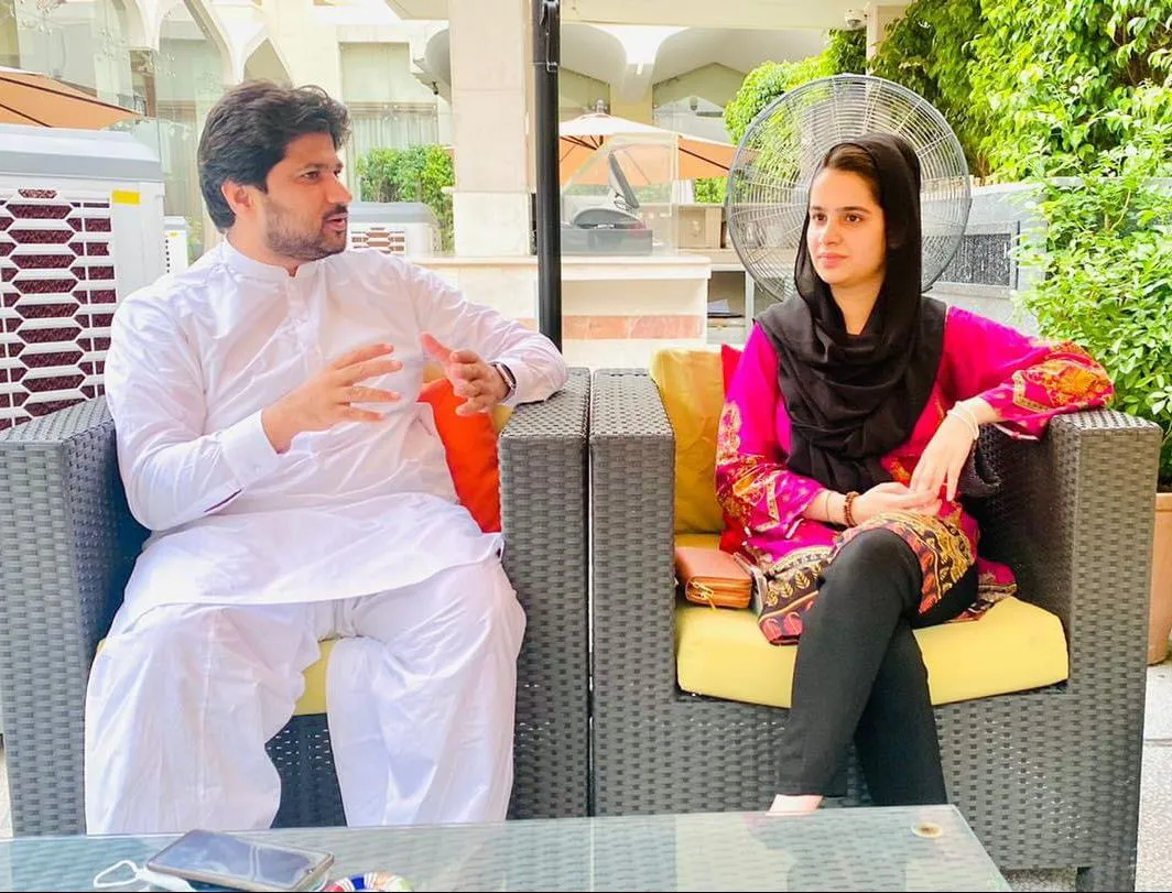 Azaan e Inqalab — photograph 1 of 4
