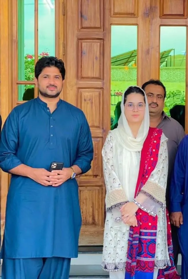 Azaan e Inqalab — photograph 4 of 4